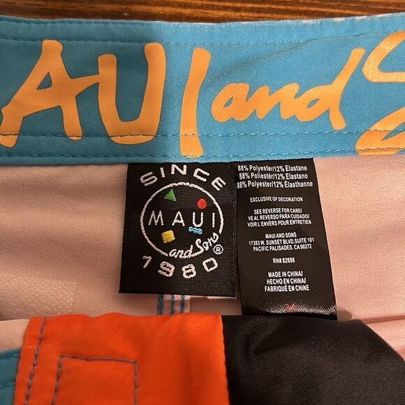 NWOT Maui and Sons Black 4 Way Stretch Shark Board-shorts Size 34 - Picture 4 of 8